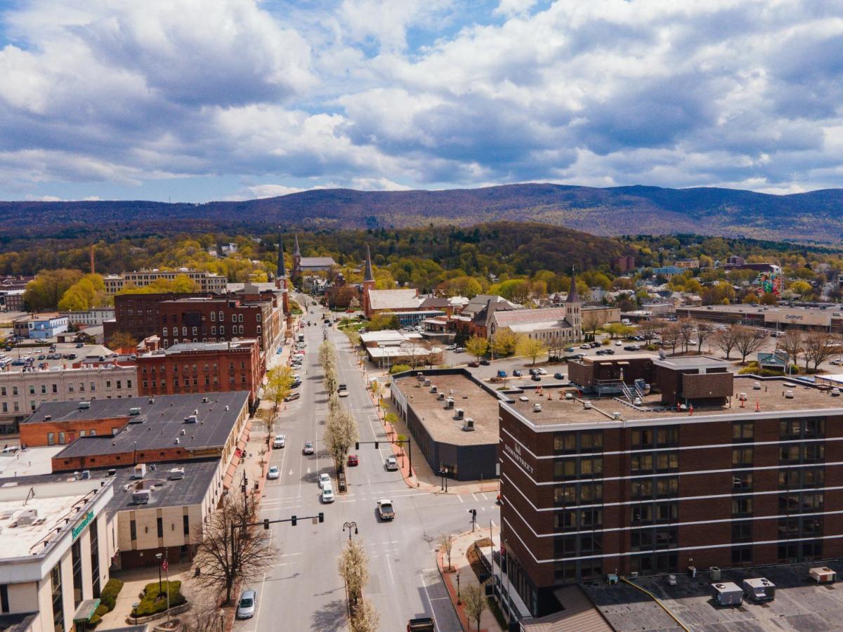 Hotel Downstreet, Ascend Hotel Collection North Adams Exteriér fotografie